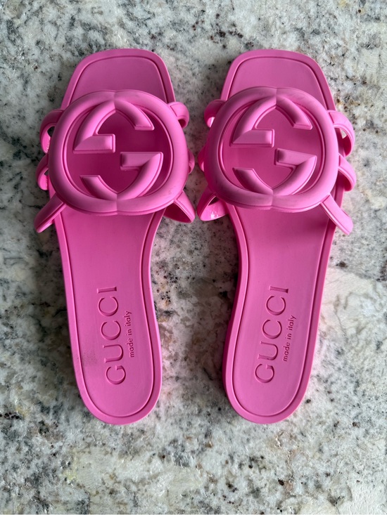 Gucci Shoes - Gucci Hot Pink Jelly Interlocking G Logo Slide Sandals, Size 39